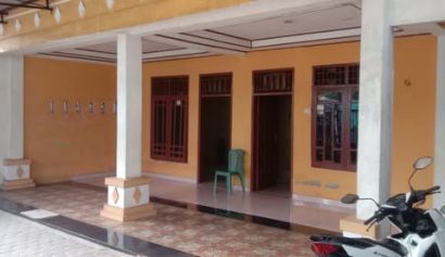 Rumah-Luar-5-Tumbuk-Dijual-Simpang-Tangkit-Tanpa-Perantara-Full-Keramik-Enak-Dilihat